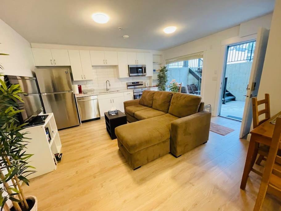 New 2Br Garden Suite,2Bath,Ac,Ev,Parkin,Wifi,Netfl Port Coquitlam Esterno foto